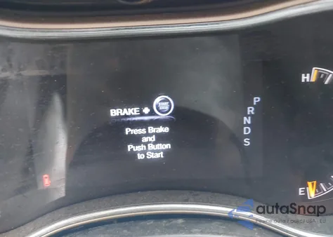 2015 Jeep Grand Cherokee Laredo z USA, uszkodzony, nr VIN 1C4RJFAG3FC183064